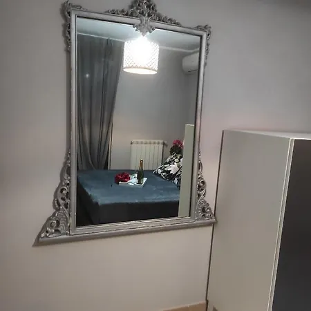 Apartment Dreams House Paola-luxury Near Airport