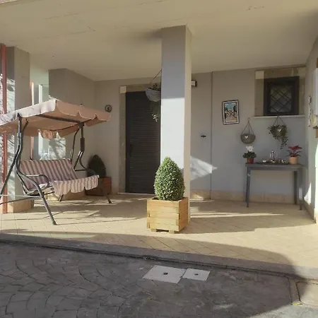 Dreams House Paola-luxury Near Airport Apartment